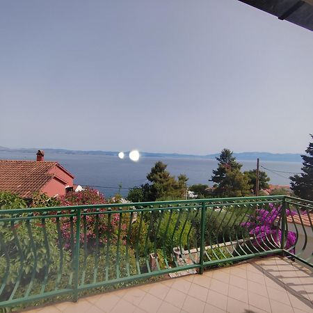Apartment Sutalo Stomorska Buitenkant foto